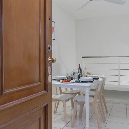 Charming Loft Near The Duomo Cathedral Daire *