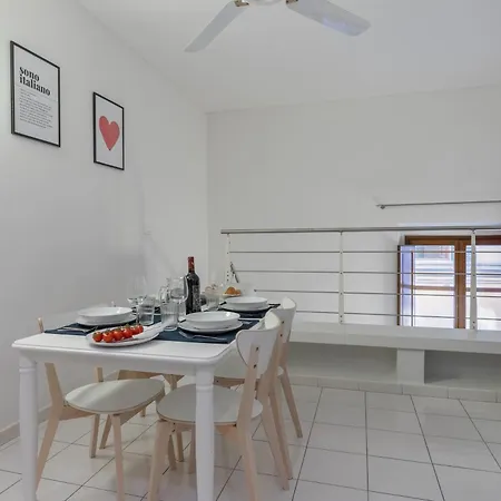 Charming Loft Near The Duomo Cathedral Daire Floransa