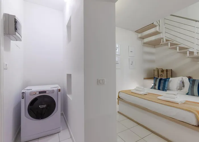Charming Loft Near The Duomo Cathedral Апартаменты