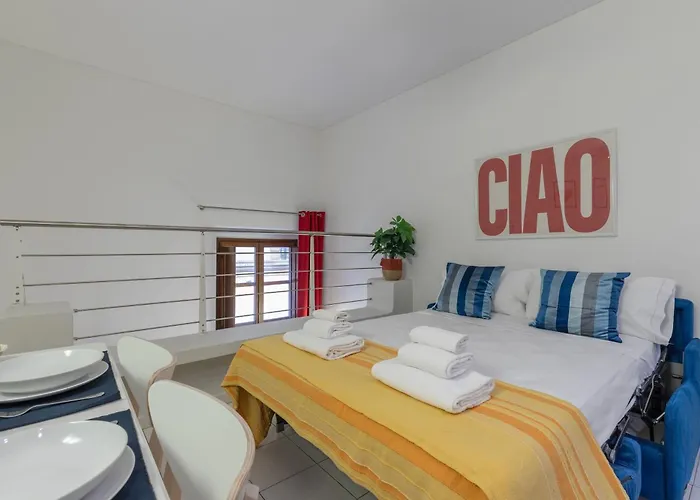 Charming Loft Near The Duomo Cathedral Апартаменты